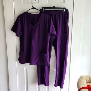 Minty Mint purple large scrubs set